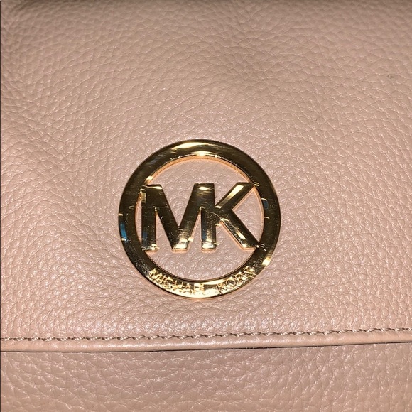 MICHAEL KORS SM KHAKI SHOULDER FLAP, LEATHER - Picture 2 of 4